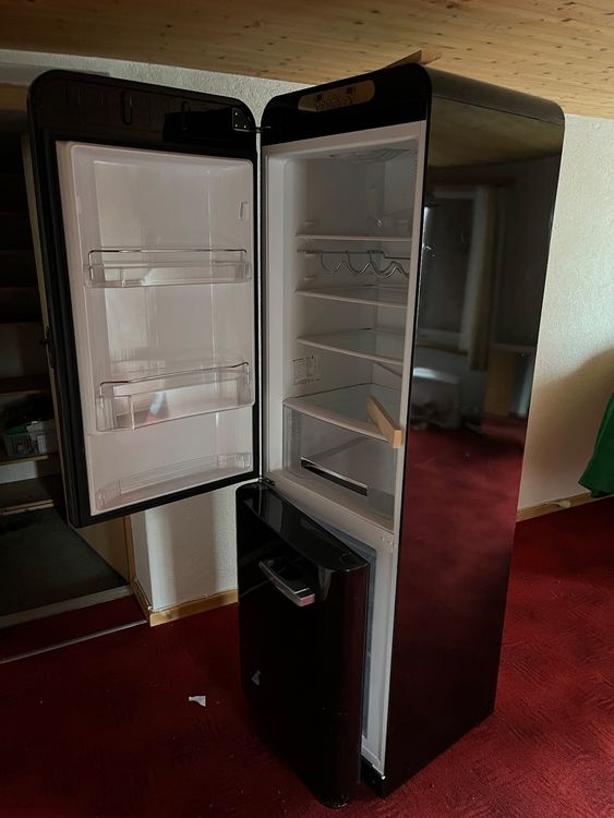 Kühlschrank Smeg !!Defekt!! Kaufen auf Ricardo