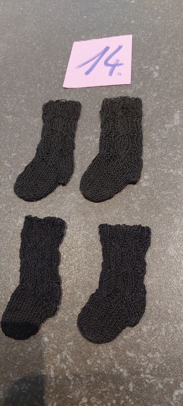 Puppen: 2Paar schwarze neue Puppensocken  – Neu (gemäss Beschreibung) aus Muri AG von nindo1 6