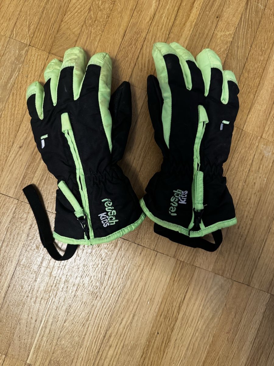 Lotti & Set di vestiti: Schneehose und Handschuhe – Usato da Bätterkinden venduto da car_c9dt 2