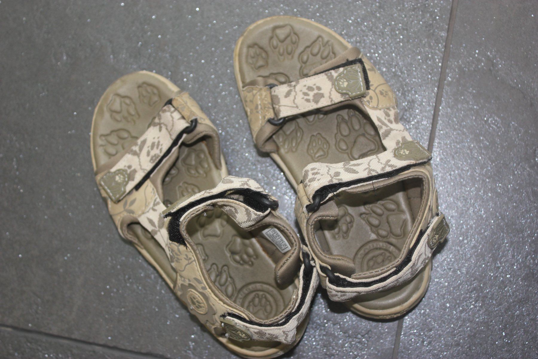 Jack Wolfskin Schuhe für Jungen: Jack Wolfskin Kinder Sandalen – Gebraucht aus Pratteln von Miki_