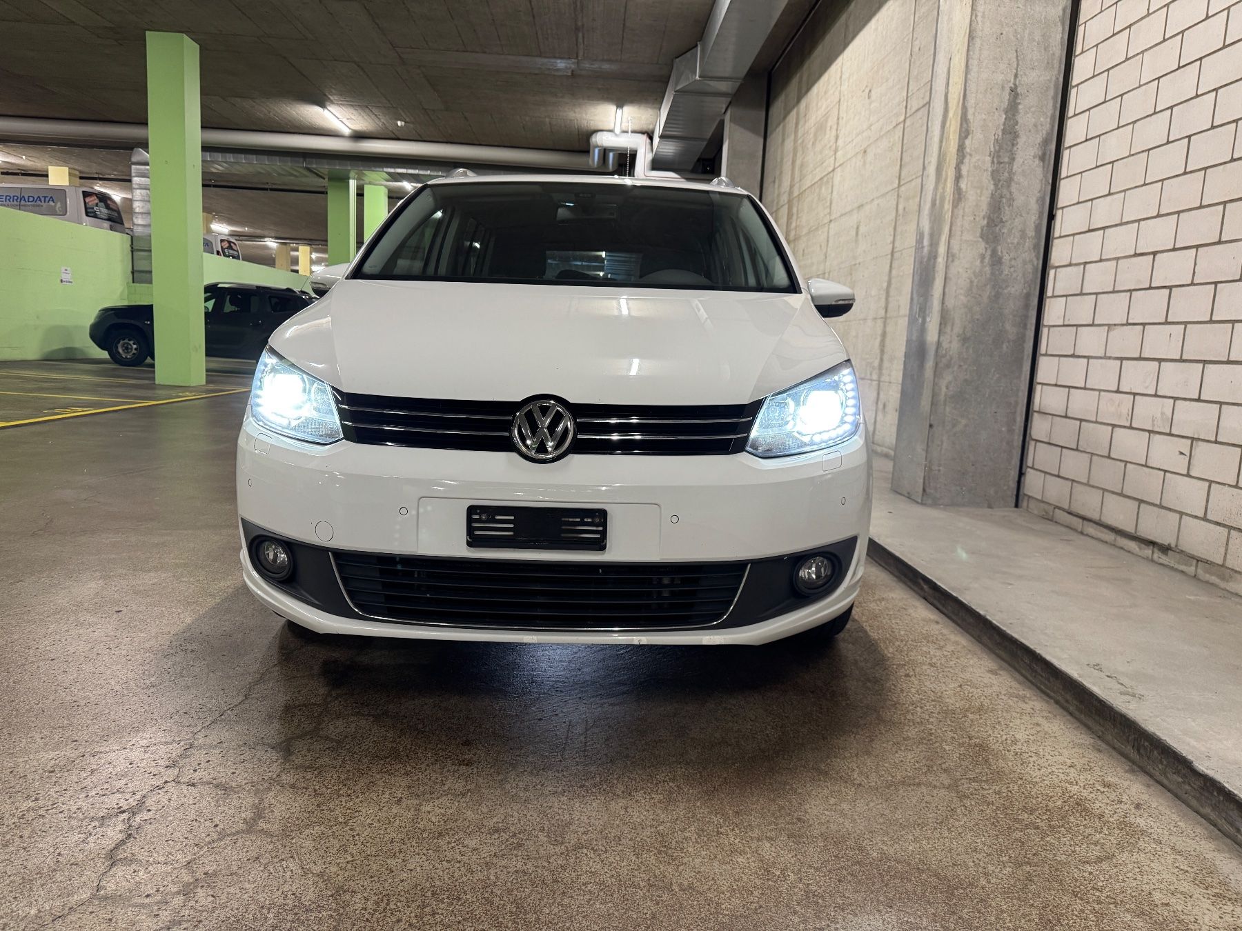 VW Automobili: VW TOURAN 2.0TDI DSG – Usato da Arbon venduto da togo12 2