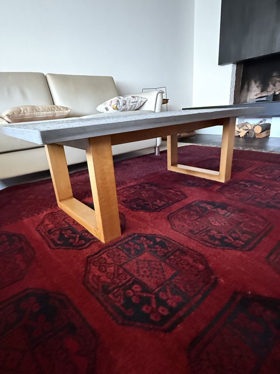 Tables: Salontisch mit massiver Steinplatte – D'occasion à Seuzach par enr_rpg5 2