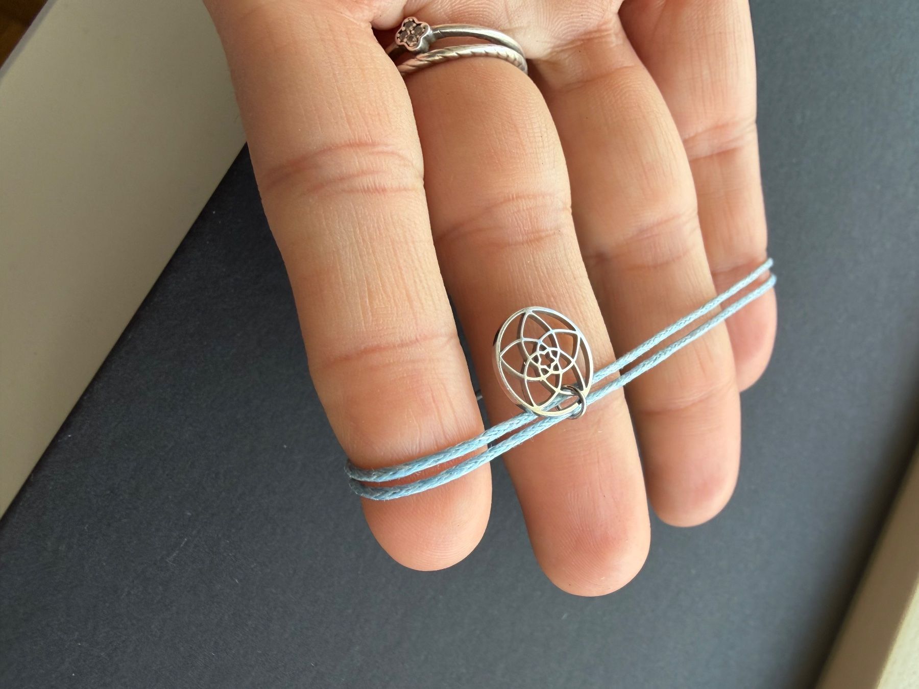 Bracciali & Braccialetti: Bracelet cordon réglable – Nuovo e nell'imballaggio originale da Le Noirmont venduto da Fanny_ 1