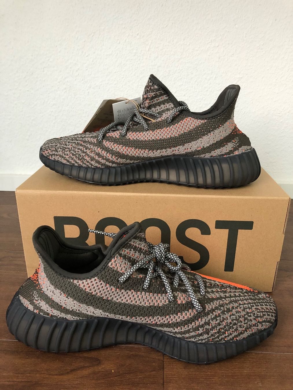 Adidas Herrenschuhe: Yeezy Boost 350 v2 beluga – Neu und originalverpackt aus Baar von tortuga72 1