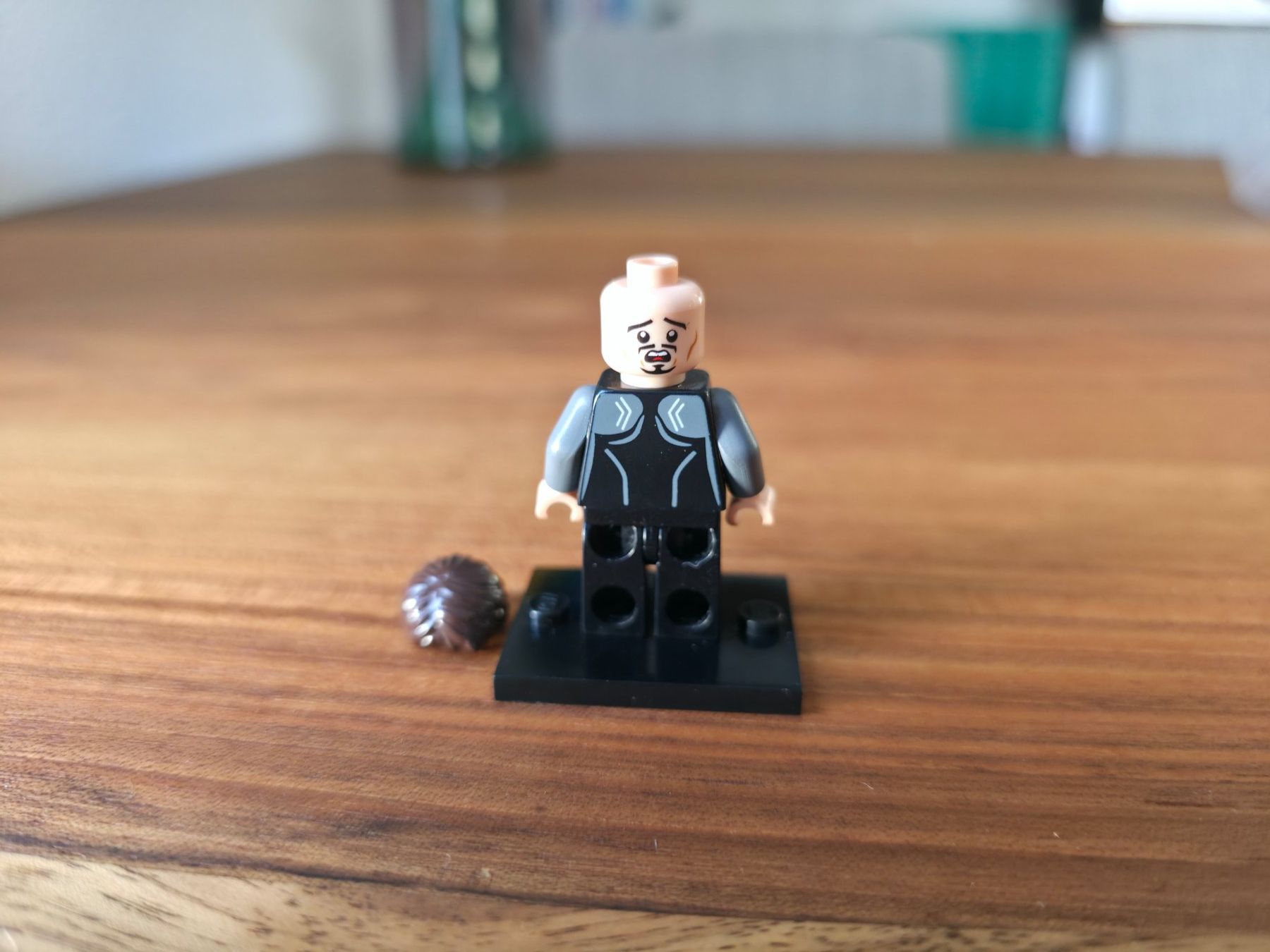 Lego Statuette: Lego Marvel Minifigur TONY STARK – Usato da Laufen venduto da elias39 1