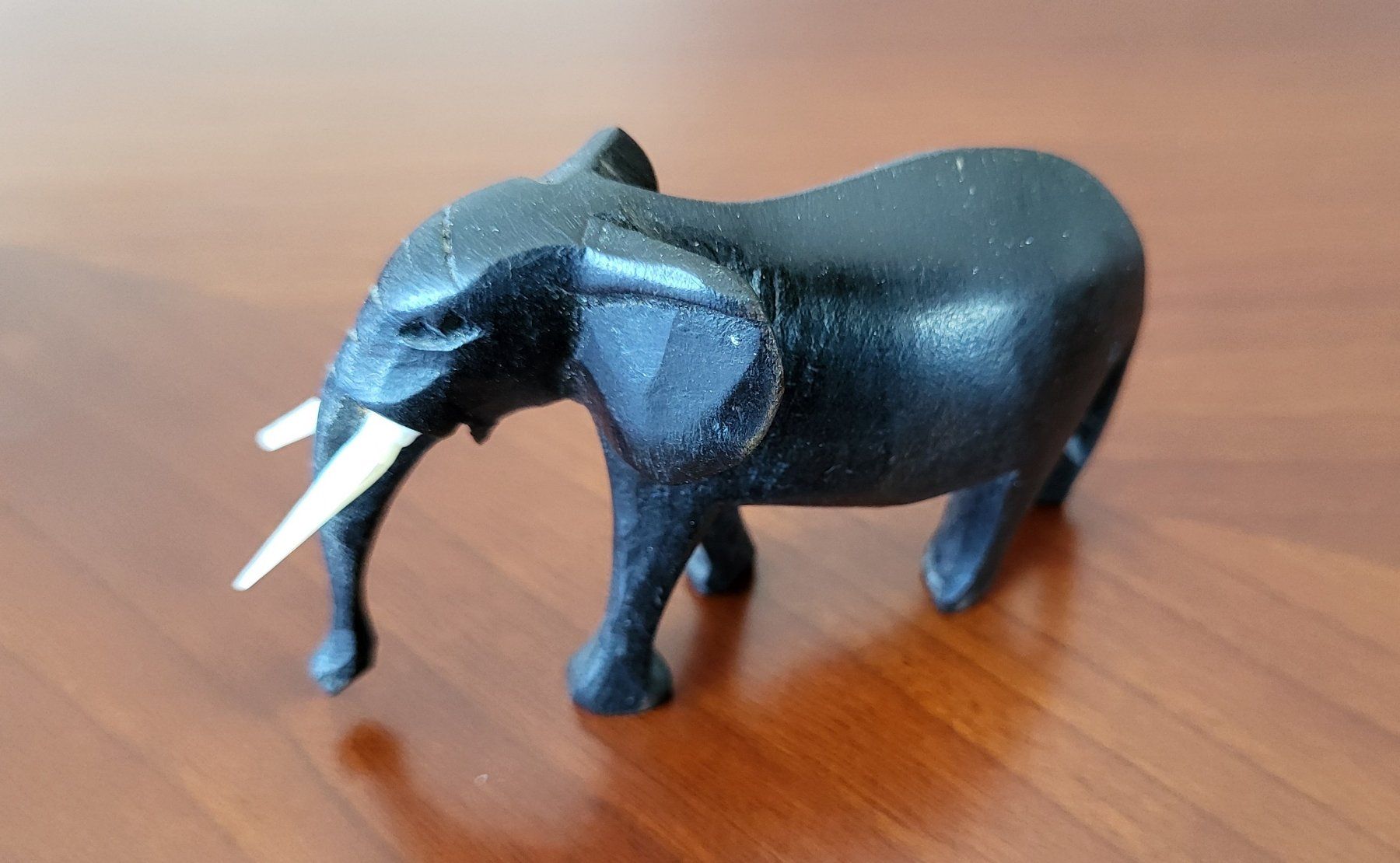 Statuette: Elefant Holz Handgeschnitzt 5.5cm hoch – Usato da Schindellegi venduto da Peter8834 1