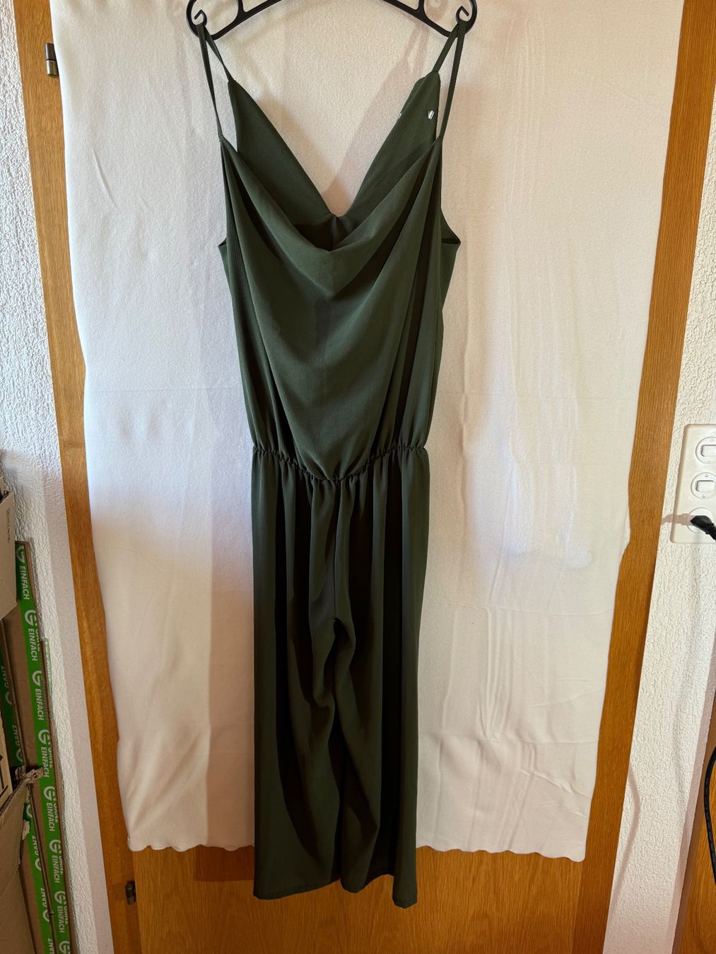 Tute: Sexy grüner Overall – Usato da Grosswangen venduto da second_hand_dress 7