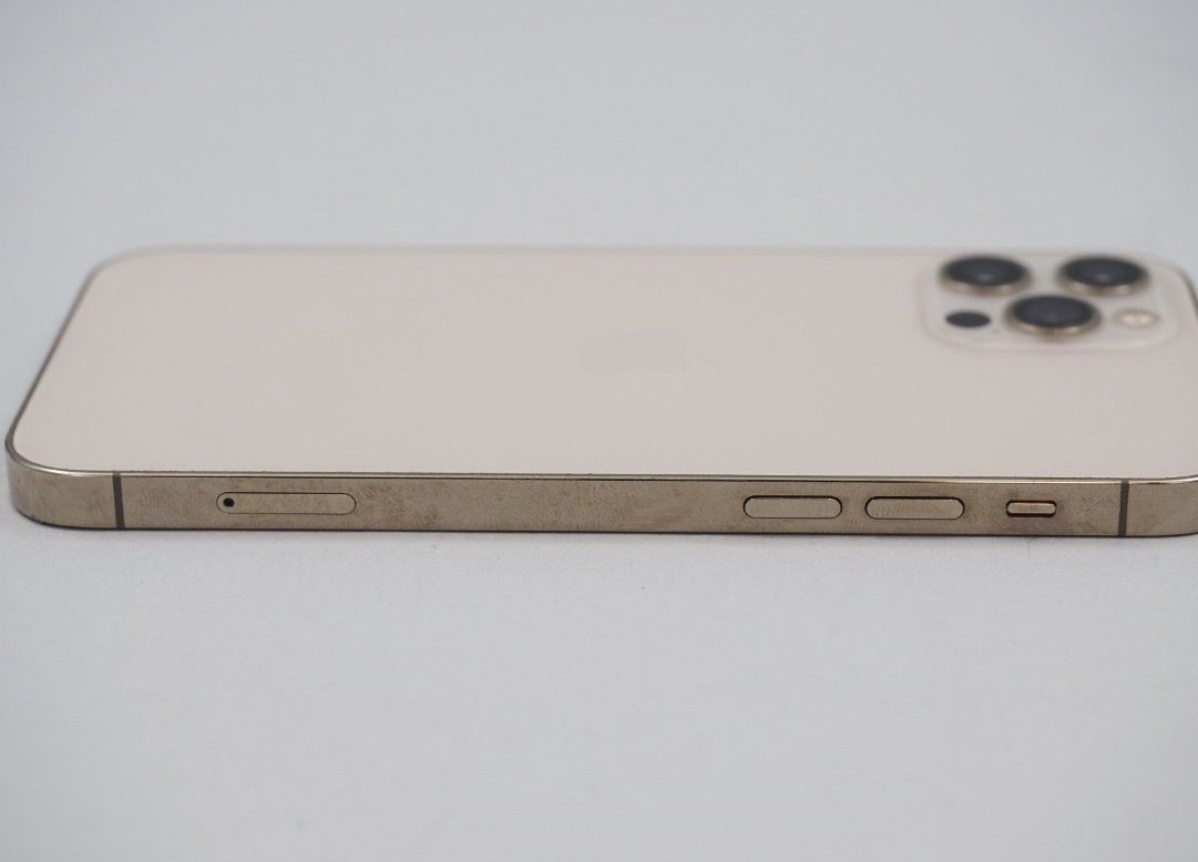 Apple Telefoni cellulari / Smartphones: Iphone 12pro 256GB Gold – Usato da Luzern venduto da M.Ai 5