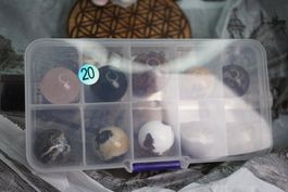 Kugeln  in Box   10 Stück Rausverkauf