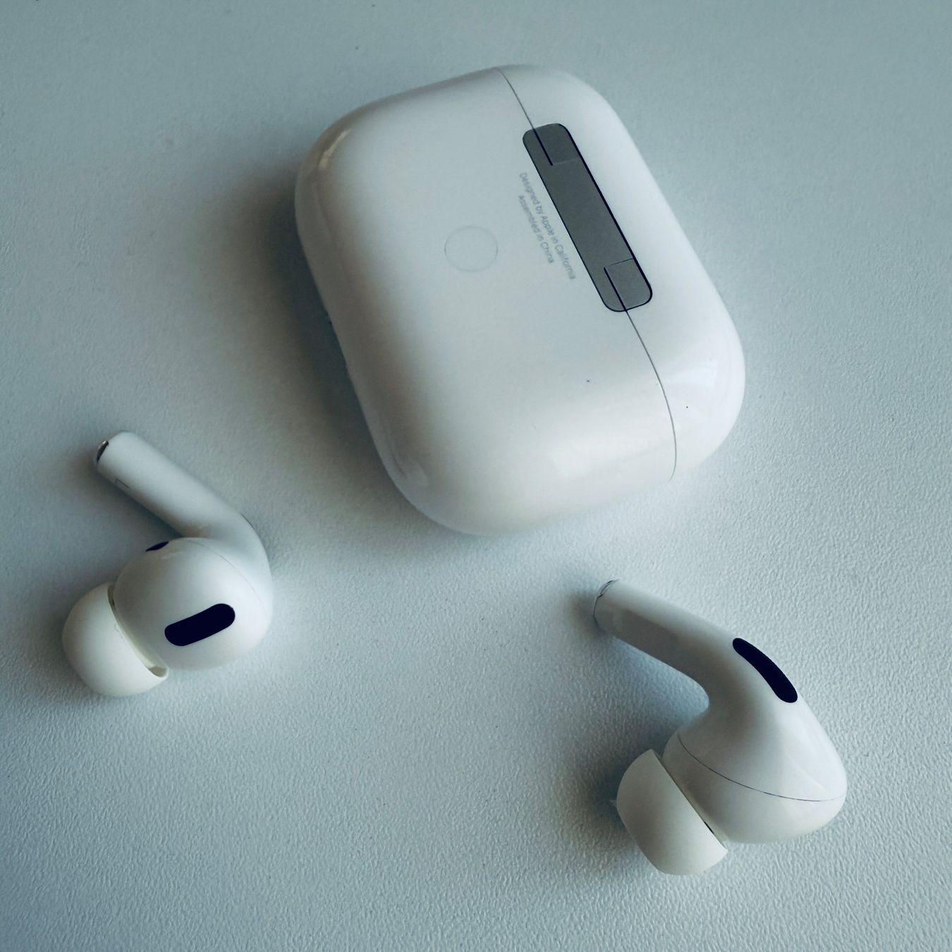 Apple Cuffie: Original Apple AirPods Pro 1 Gen. mit Wireless Case & Kabel – Usato da Basel venduto da MY.AIRPODS.SHOP 6