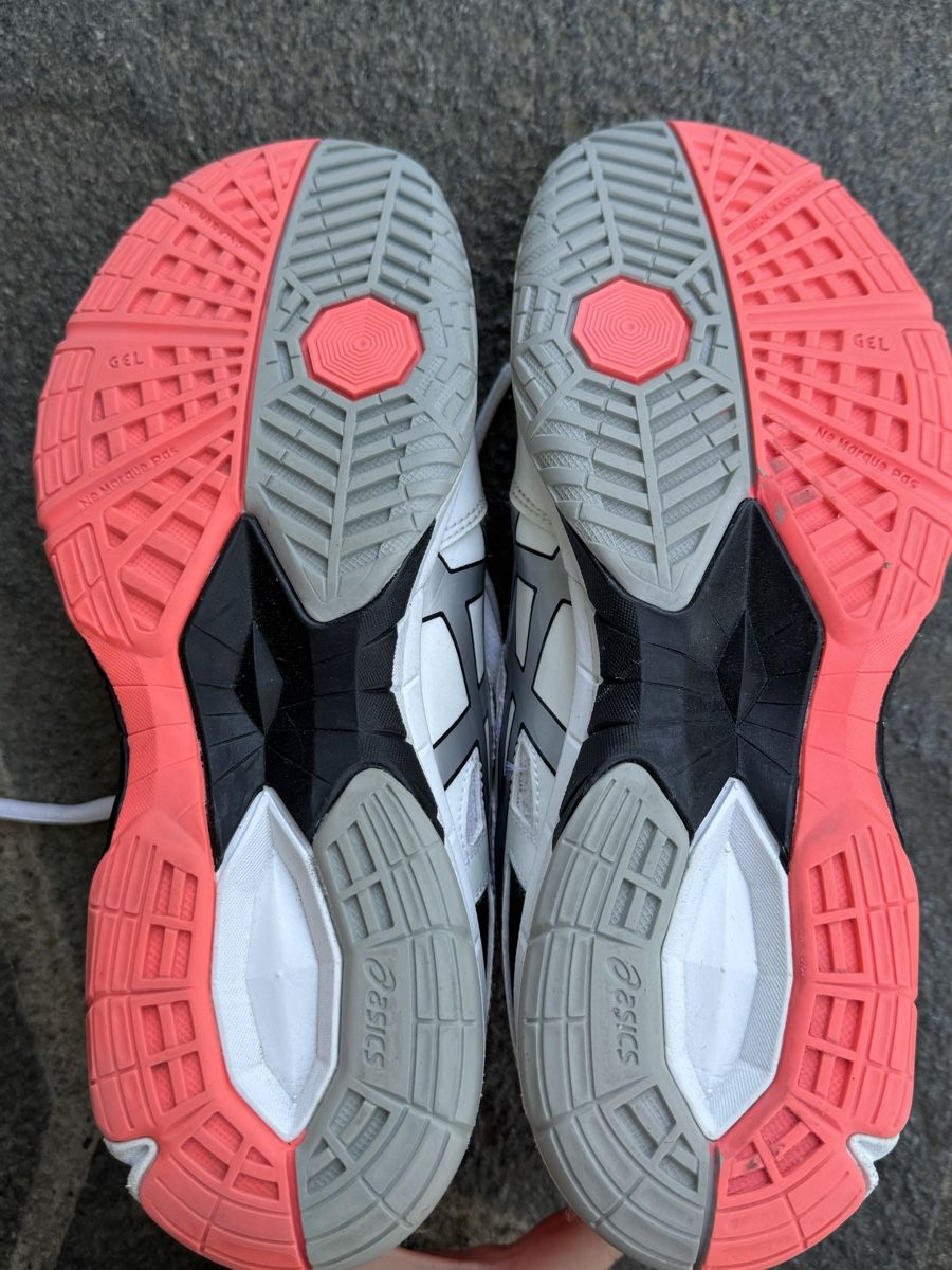 Asics Scarpe da donna: ASICS Hallenturnschuh! – Usato da Liebefeld venduto da Turtle226 2