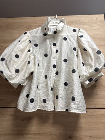 Damen Bluse weiss mit schwarzen Punkten Puffärmel neu