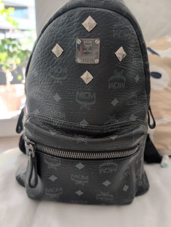 MCM Rucksack Visetos schwarz mit Nieten gebrauchter Zustand