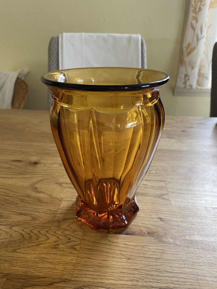 Vasi & Recipienti: Antike Vase bernsteinfarbe – Usato da Flawil venduto da Naphtali
