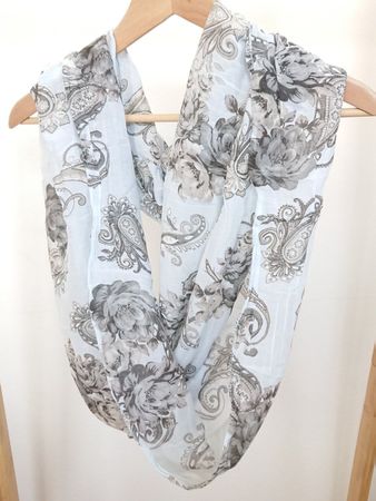 Leichter Damen Loop Schal 60cm x 75cm Blau Paisley Muster