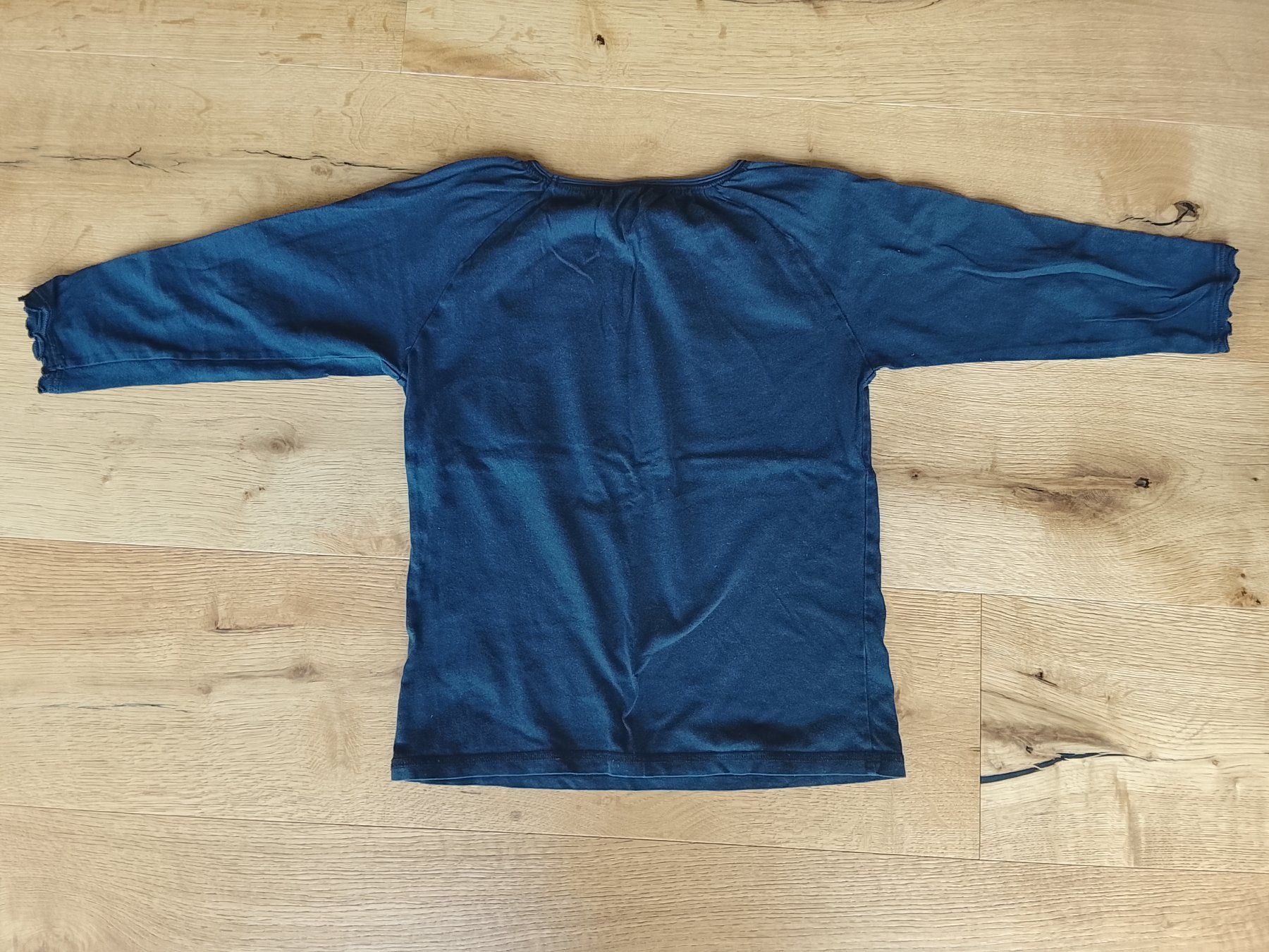 Uniqlo Pullover & Sweatshirts: Pullover Gr.140 – Gebraucht aus St. Gallen von Okonomyiaki 1