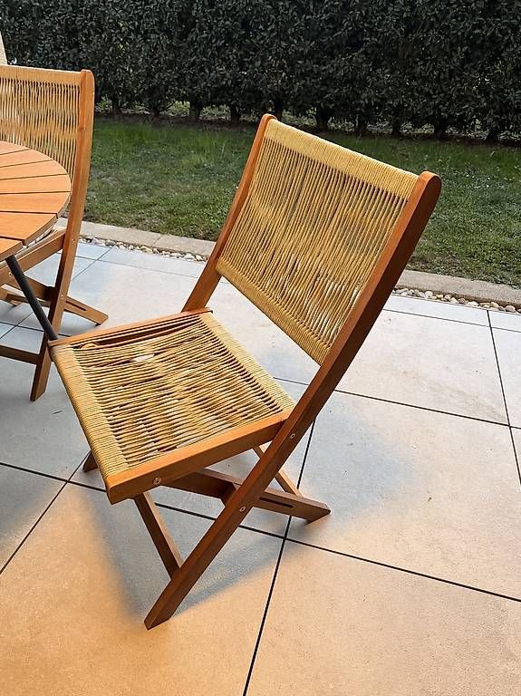 Set di tavolo e panche: Gartentisch und 4 Stühle – Usato da Au SG venduto da b.al32 1