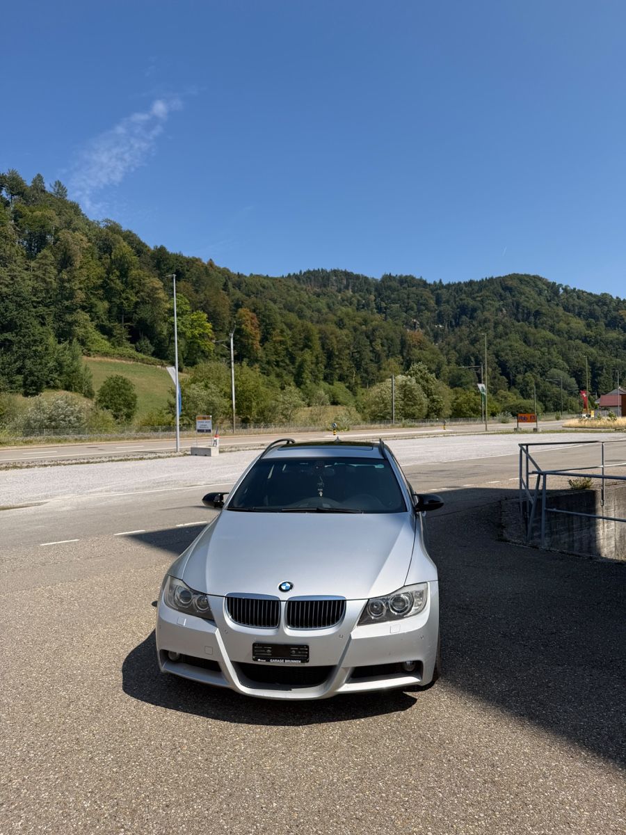 BMW Automobili: BMW 325xi mit MFK – Usato da Wetzikon ZH venduto da HD2004 1