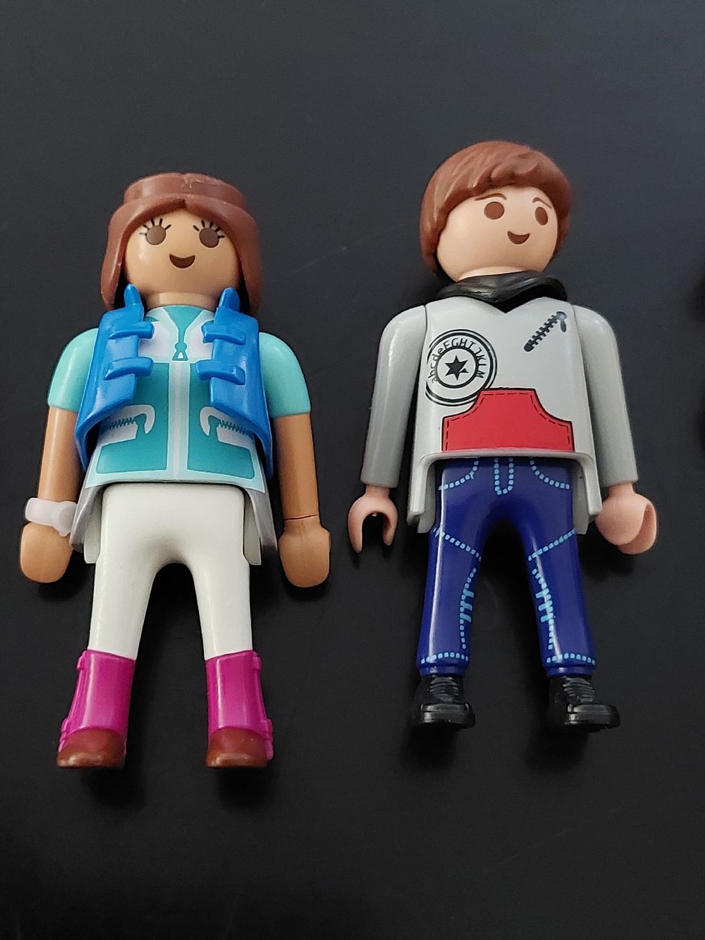 Playmobil Spielzeuge: 5 Playmobil  Figuren  – Gebraucht aus Zetzwil von lanst08 2