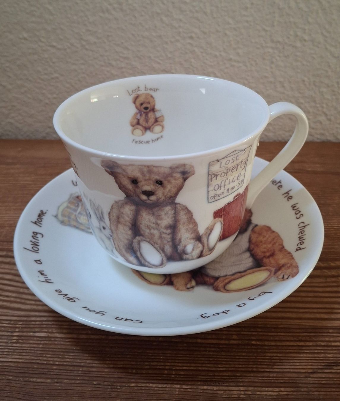 Tassen: Roy Kirkham Fine Bone China  "Lost Bear" Tasse + Unterteller – Neu (gemäss Beschreibung) aus Rain von barney03