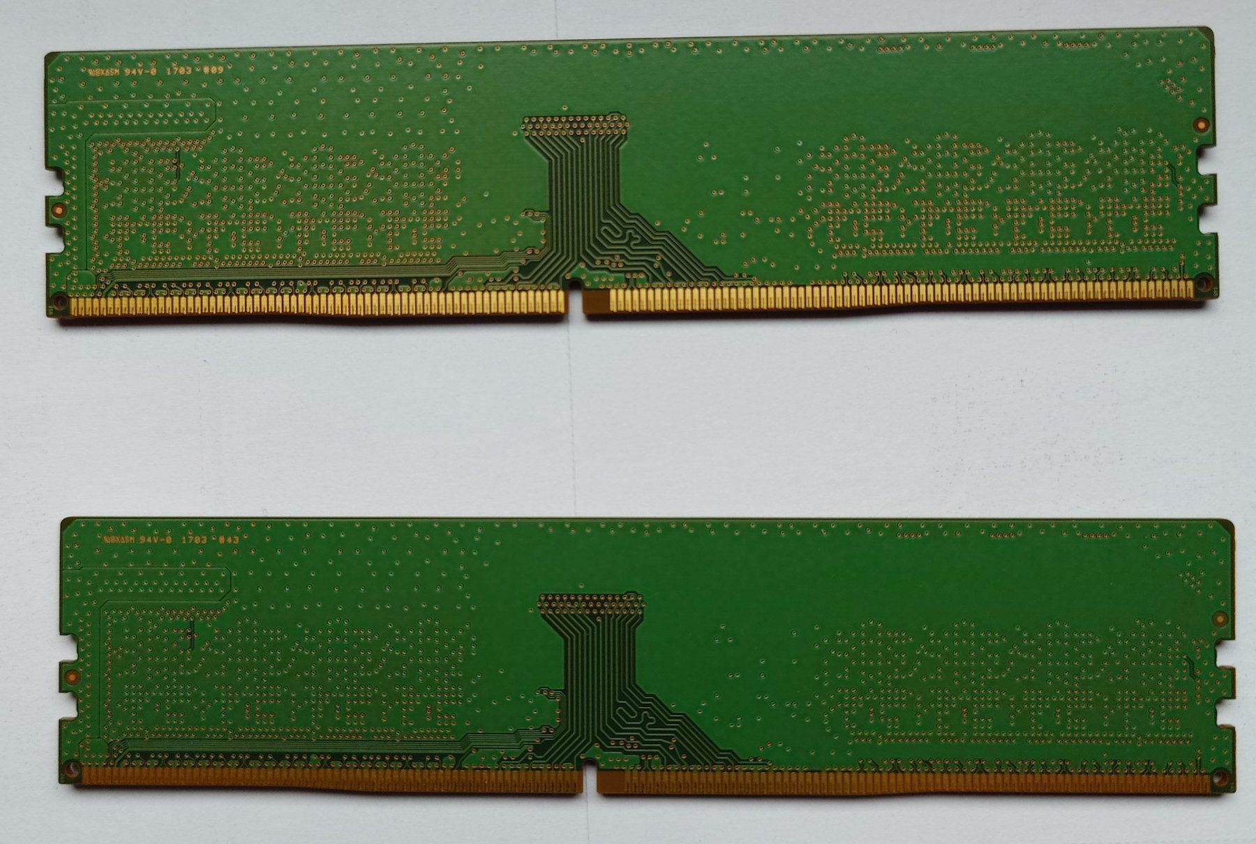Samsung Memoria / RAM: 2x Samsung 8GB RAM DDR3 – Usato da Winterthur venduto da sjann 1