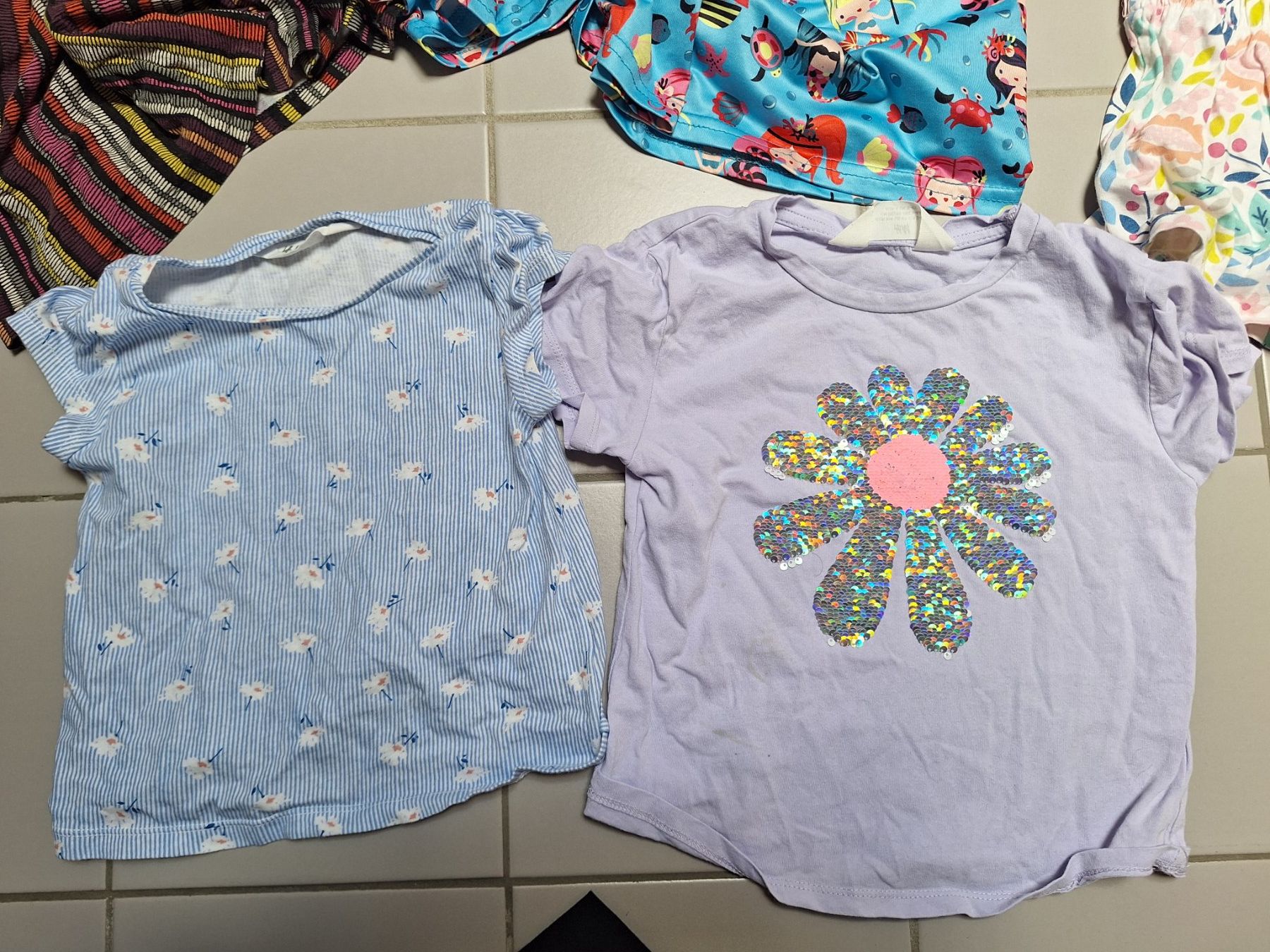 Lotti & Set di vestiti: Kleiderpaket Sommer 92/98 bis 104 – Usato da Sissach venduto da Nothing123 3
