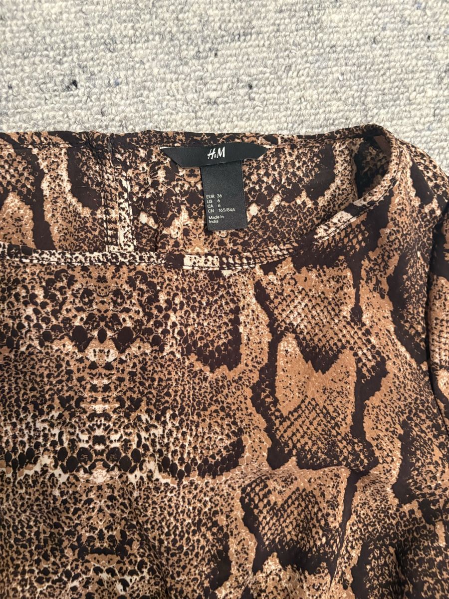 H&M Vestiti: Kleid H&M Schlangenmuster braun Grösse 36  – Usato da Ebertswil venduto da shushuj 1