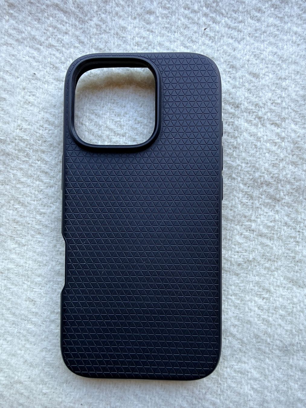 Spigen Coques & Protection écran: Spigen iPhone 16 Pro Liquid Air Hülle – D'occasion à Celerina par KXZ