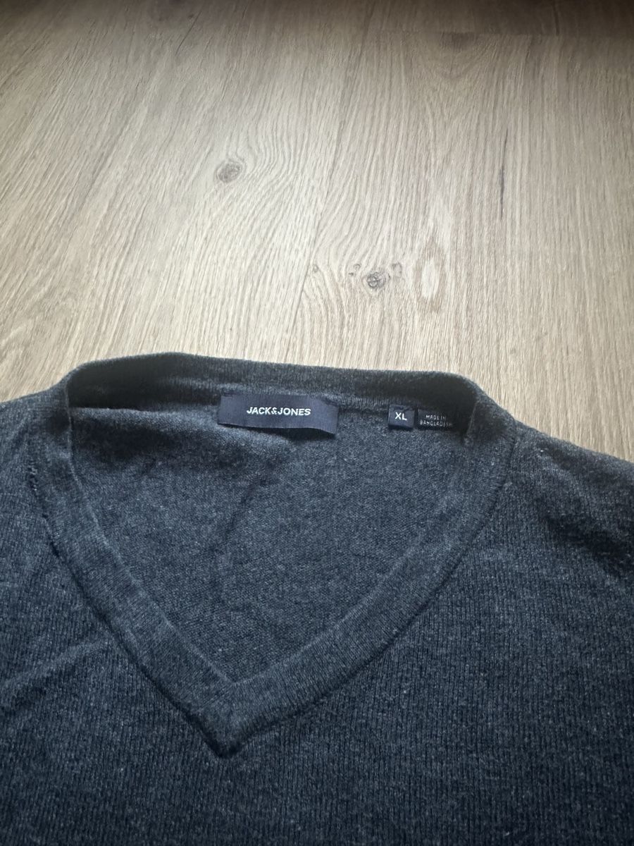 Jack & Jones Maglioni & Felpe: Herren Pullover mit V-Ausschnitt von Jack&Jones  – Usato da Visperterminen venduto da manunik 2