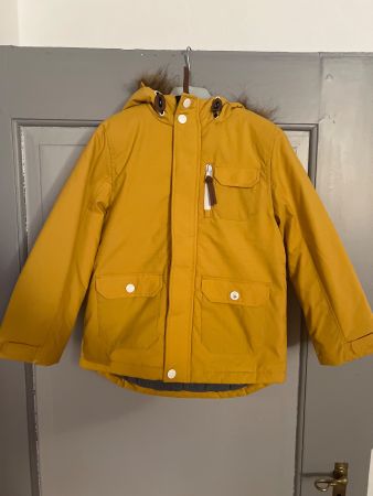 1 veste hiver taille 122 jaune selon photos