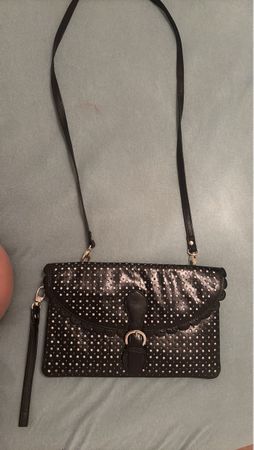Schicke Handtasche im Pünktchen-Design, Kunststoff,schwarz