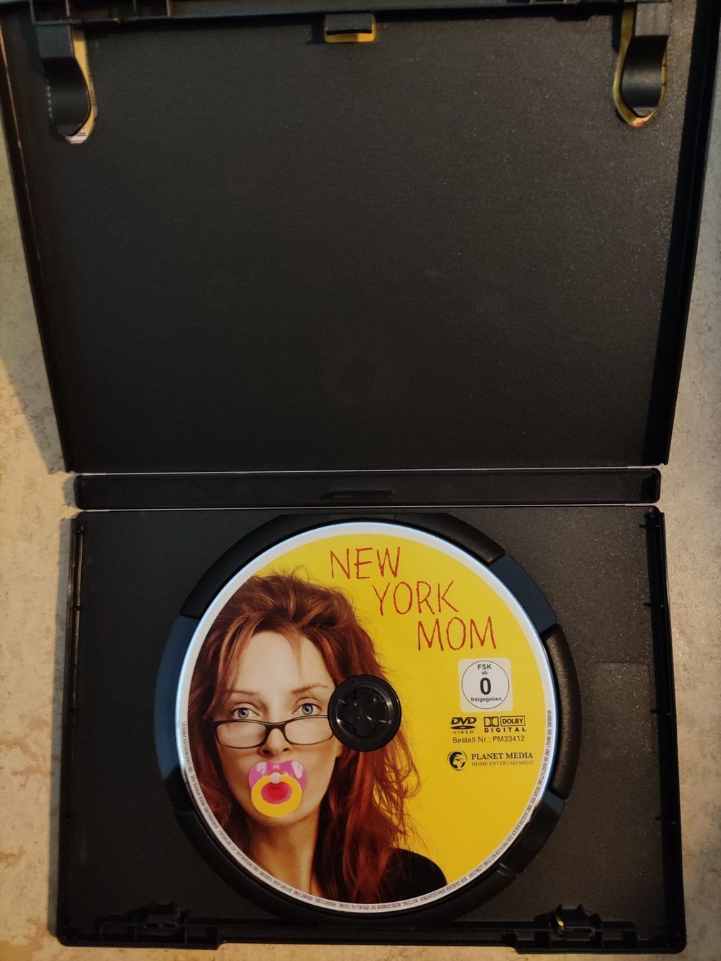 Tutti i DVDs: New York Mom (DVD) – Usato da Basel venduto da Alacant 2