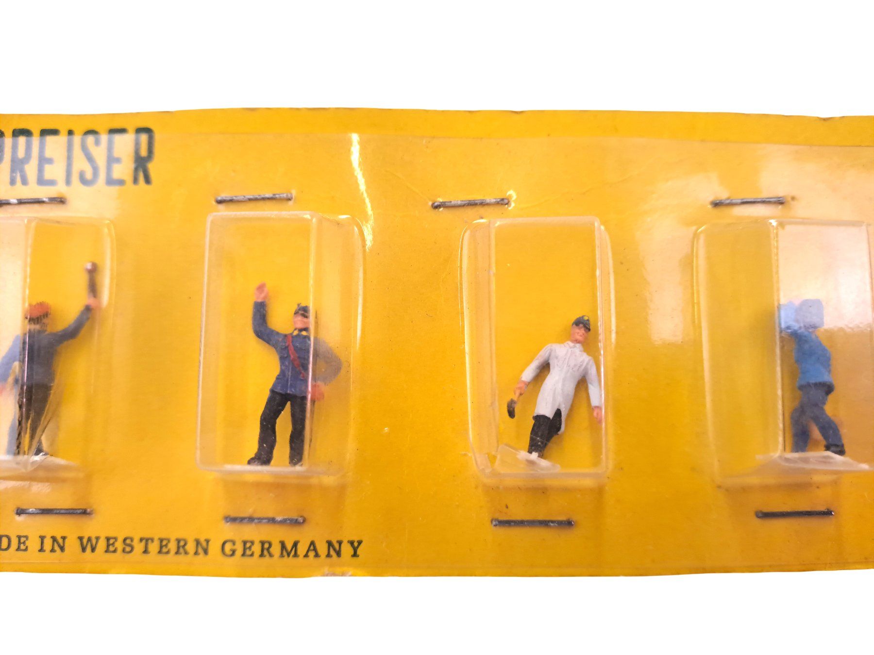 Preiser Statuette: PREISER 10 Bemalte Figuren am Bahnhof – Usato da Männedorf venduto da Restwert_Maennedorf 2