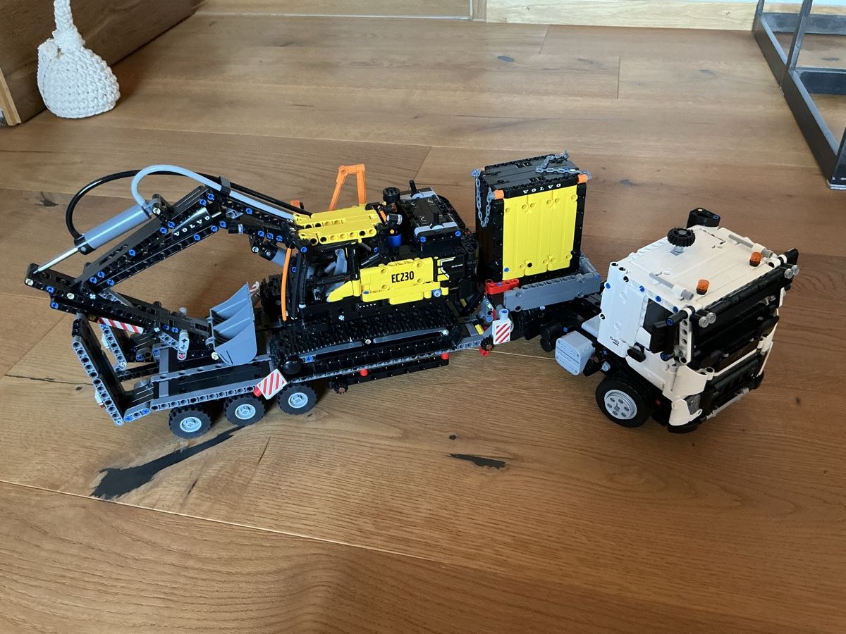 Technics Kit di costruzioni: Lego 42175 – Usato da Azmoos venduto da spencer-hill 1