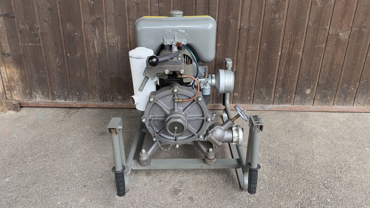 Pompes et pièces: Motorspritze Typ 1 – D'occasion à Grossdietwil par Armyhunter 7