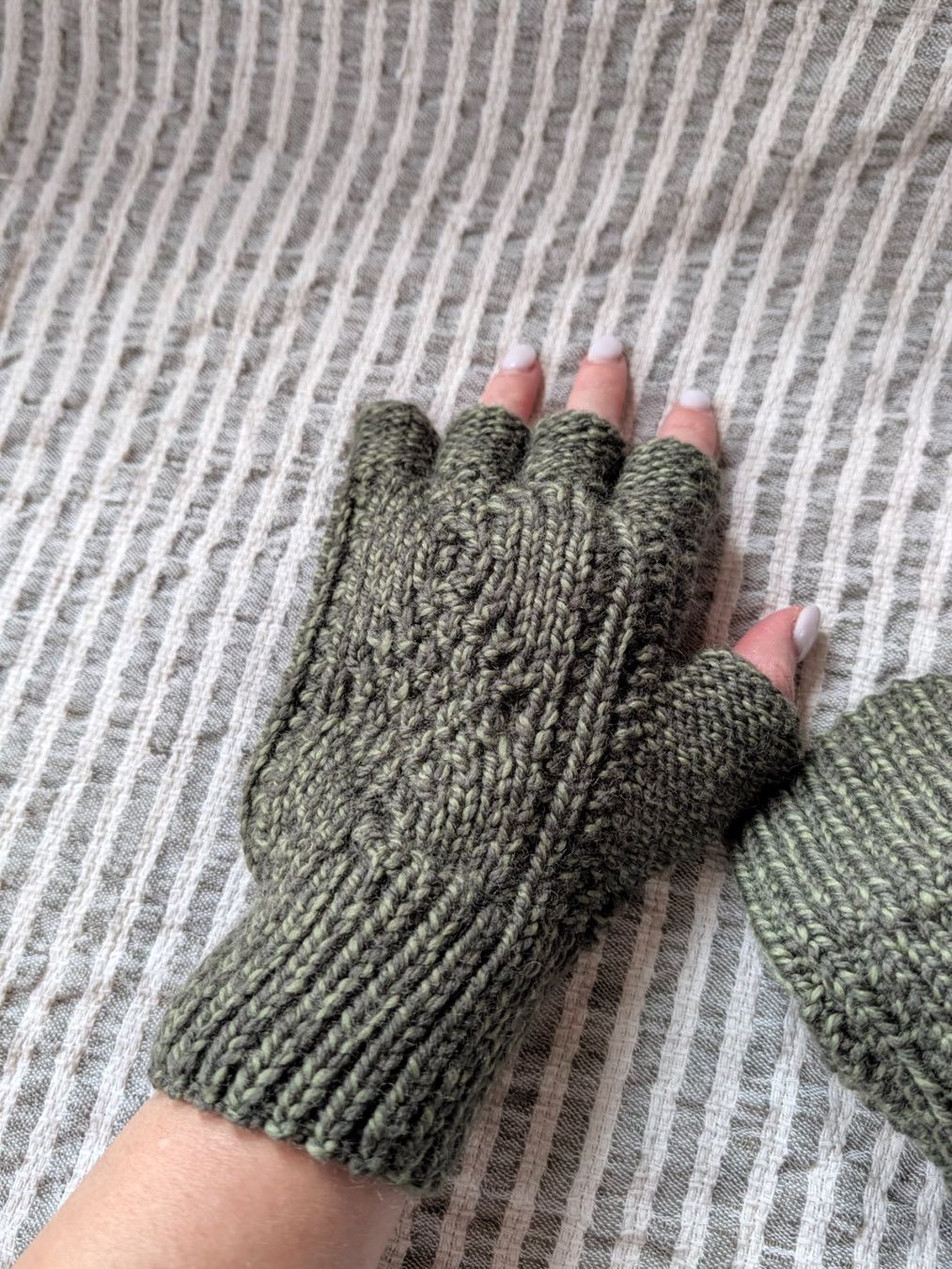 Guanti & manicotti: Fingerless warm wool knitted gloves – Nuovo (secondo la descrizione) da Altendorf venduto da jak_lkk8 1