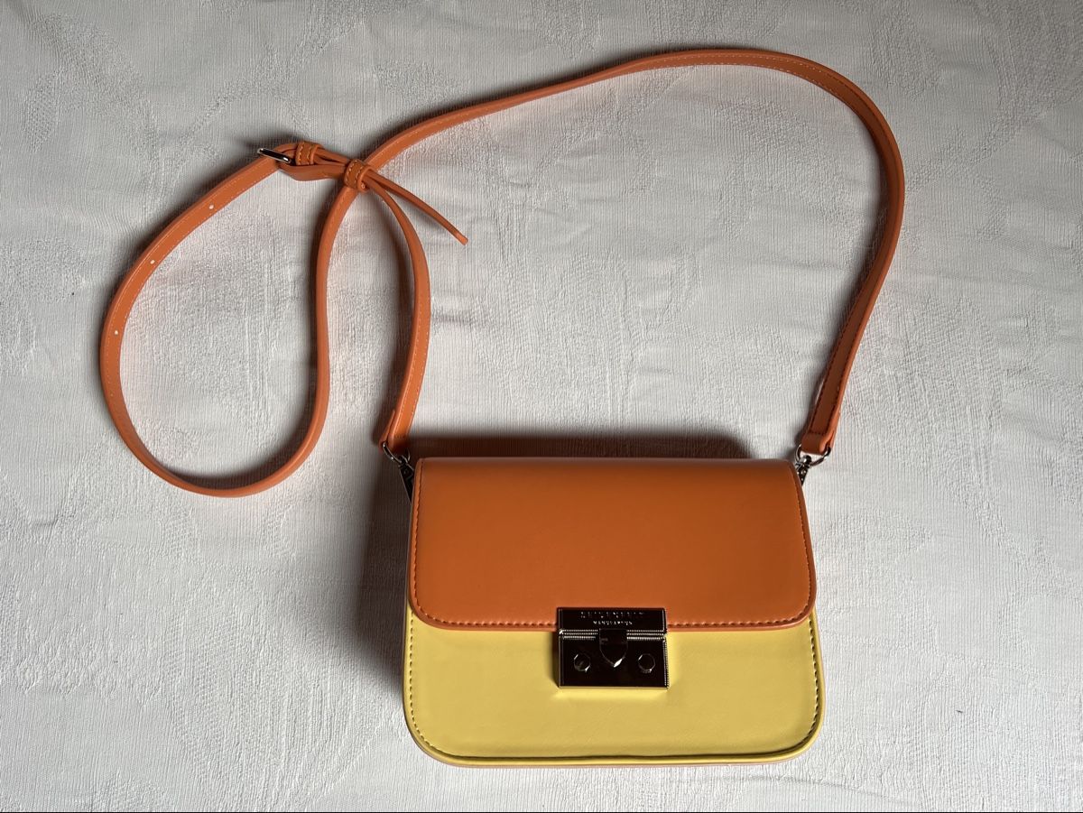 Borse da donna: Two-Tone Shoulder Bag with Extra Strap – Usato da Gempenach venduto da amdor 1