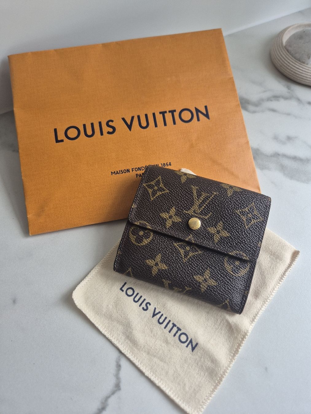 Louis Vuitton Portamonete: Louis Vuitton Portemonnaie Elise – Usato da Weisslingen venduto da Airgate
