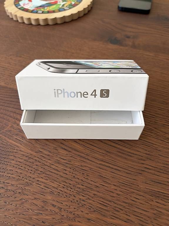Apple Portables: iPhone 4s Verpackung – D'occasion à Wittenbach par bur_6d85 2