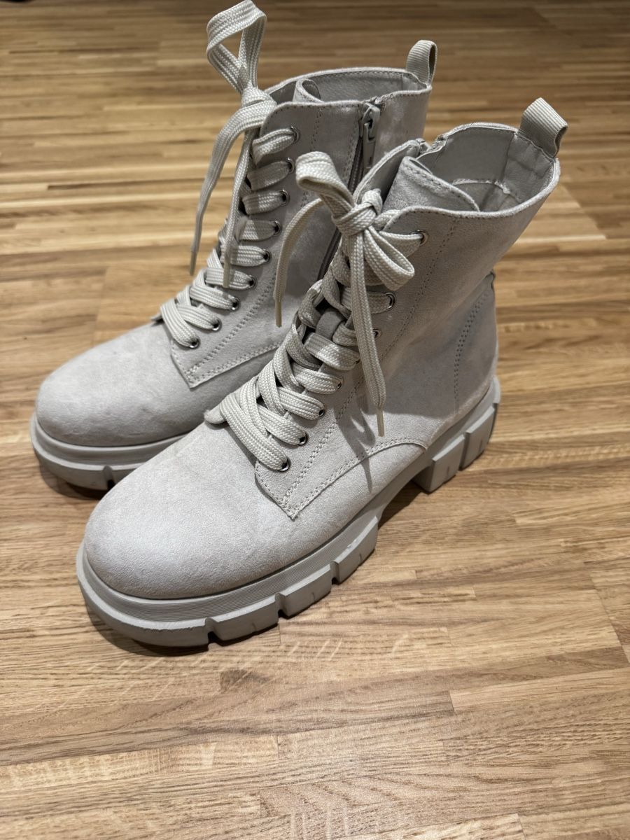 Scarpe da donna: Stiefeletten, hellgrau, Grösse 36 – Usato da Uznach venduto da jasmino12 1