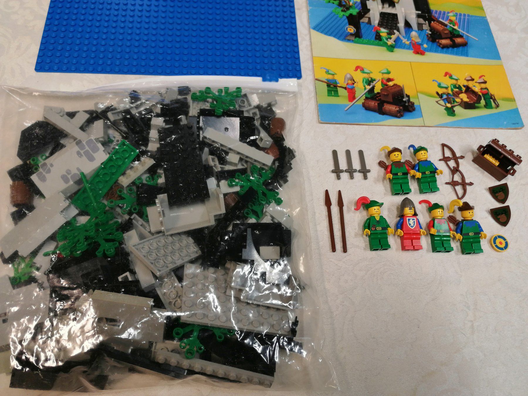 Lego Spielzeuge: Lego 6077 Forestmen's River Fortress – Gebraucht aus Sils im Domleschg von AMAG_AUDI_ZH 2