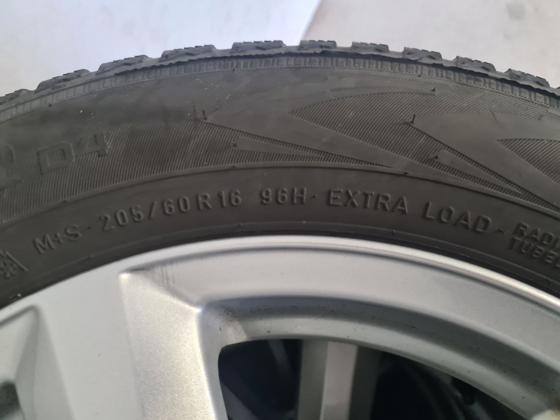 Gamaparts Pneus & Roues: Winterkomplettradsatz – D'occasion à Villmergen par bia_k7rv 5