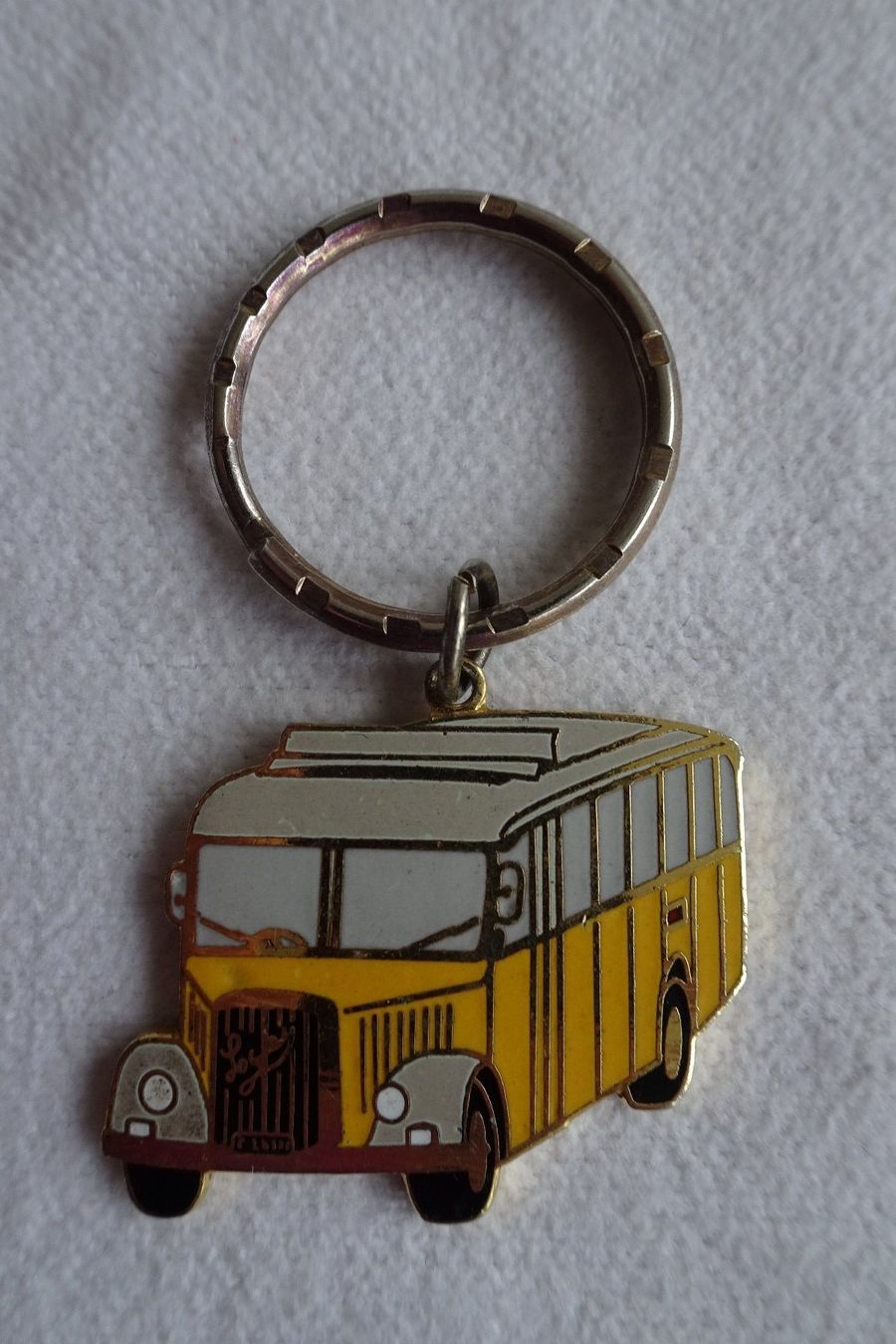 Porte-clés: Schlüsselanhänger Postauto – D'occasion à Strengelbach par schmetterling20