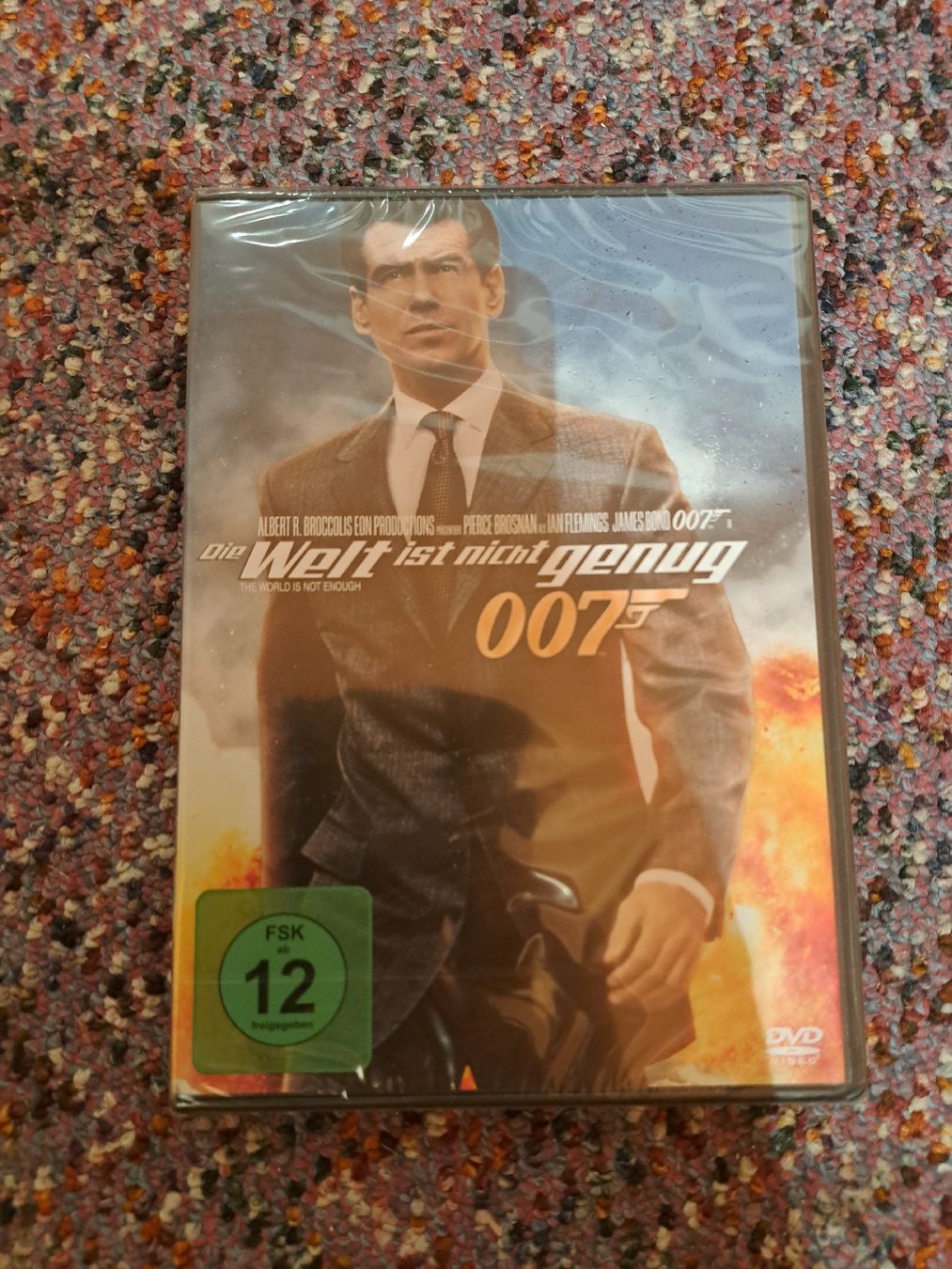 Tous les DVDs: Neu DVD James Bond – Neuf avec emballage d'origine à Lütisburg par herrensberg378