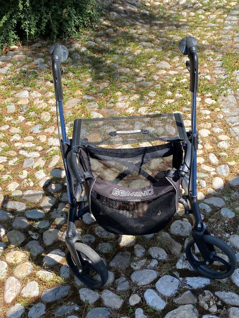 Ausili per la deambulazione: 2 rolarots en parfait état – Usato da Cugy FR venduto da framaga 2