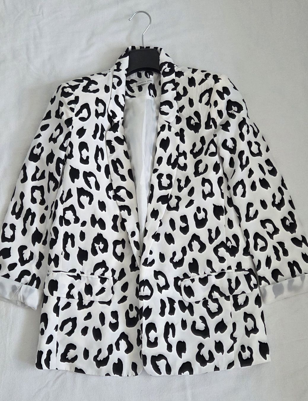 Giacche: Modernen Damenblazer mit markantem Leopardenmuster  – Nuovo (secondo la descrizione) da Belp venduto da mar_wyp6