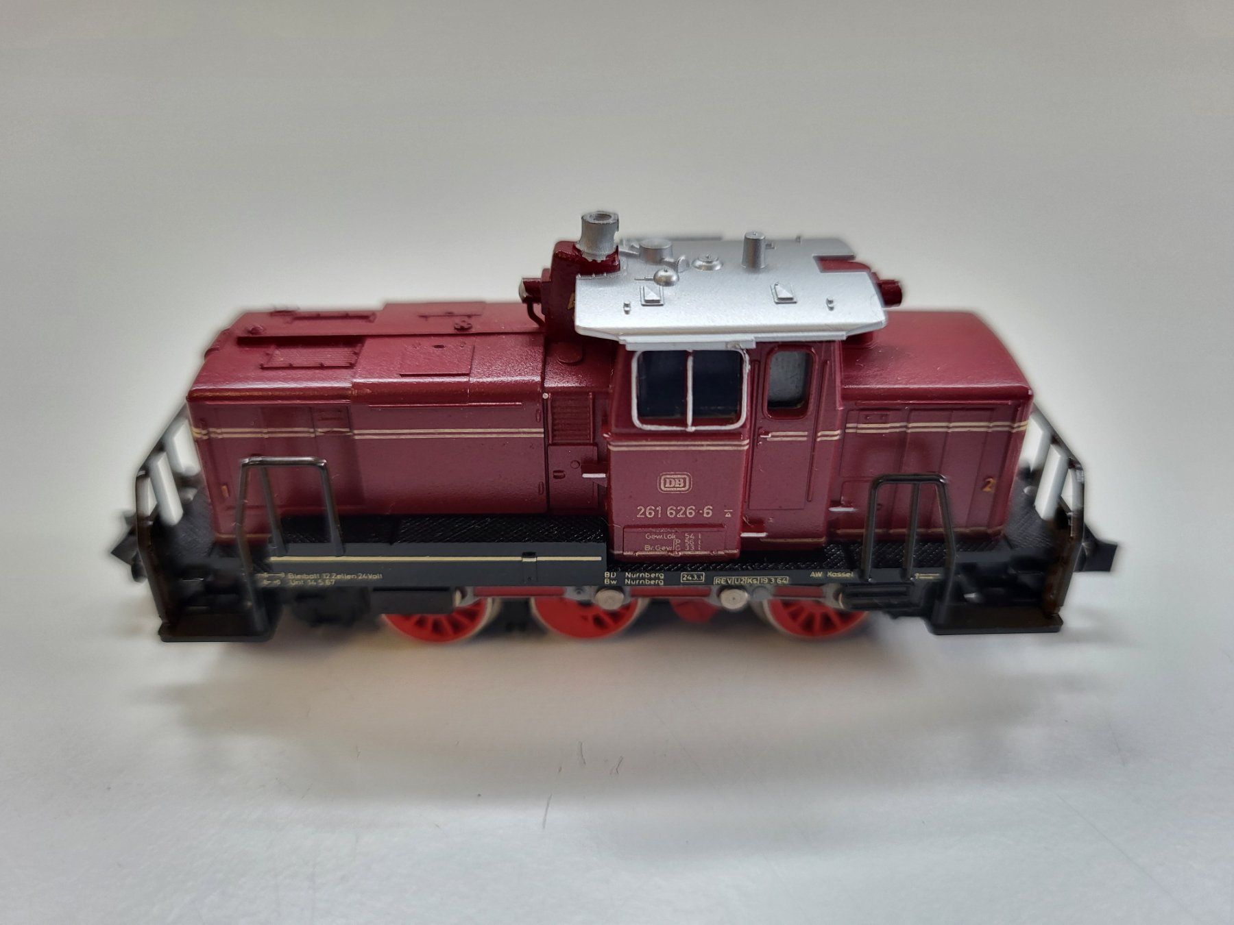 Trix Modellini di ferrovie: Minitrix Diesellok BR 261 – Usato da Brügg BE venduto da POU-BELLE 2