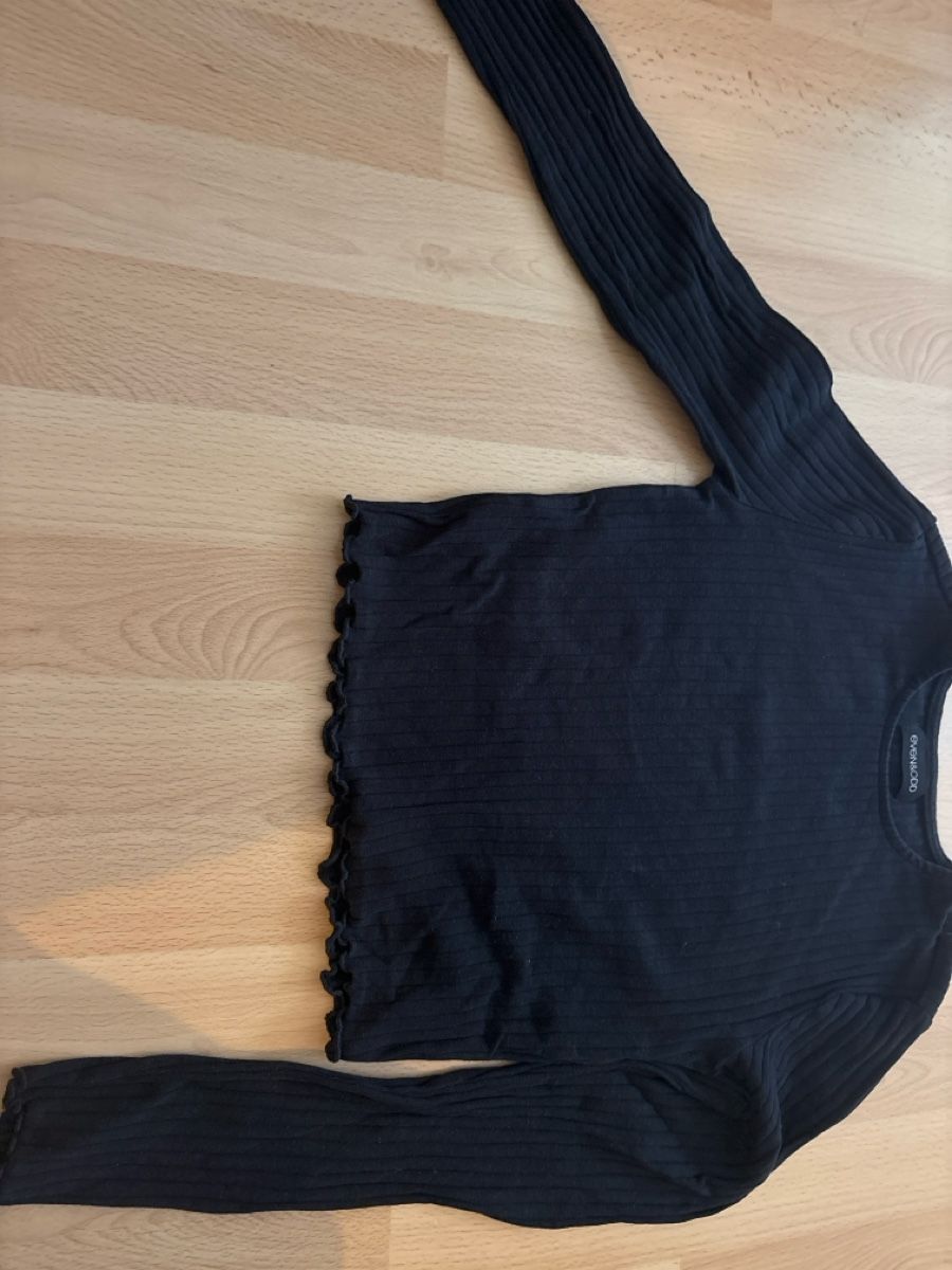 Pulls & Sweat-shirts: Even&odd Oberteil - schwarz- grösse XS – D'occasion à Buchs ZH par els_mgj9