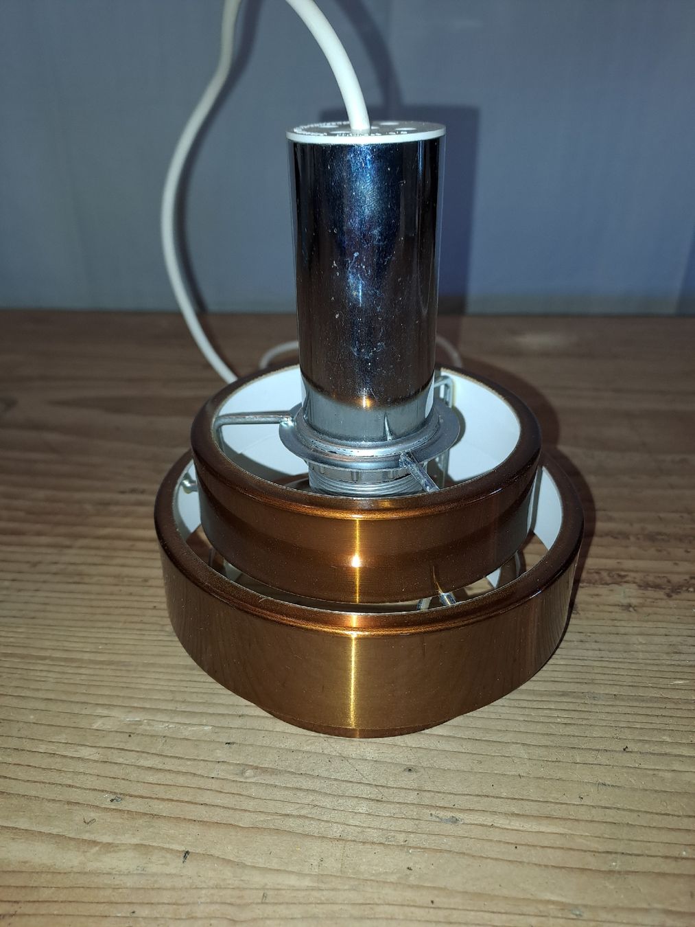 Lampes: LEUCHTE UM 1970 – D'occasion à Gebenstorf par suroh