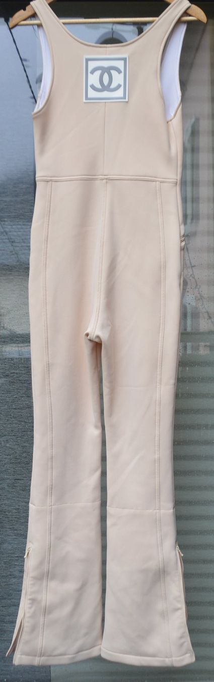 Chanel Completi & Tailleur: Chanel Skianzug / combinaison de ski .38 – Usato da Collonges venduto da Auganien 2